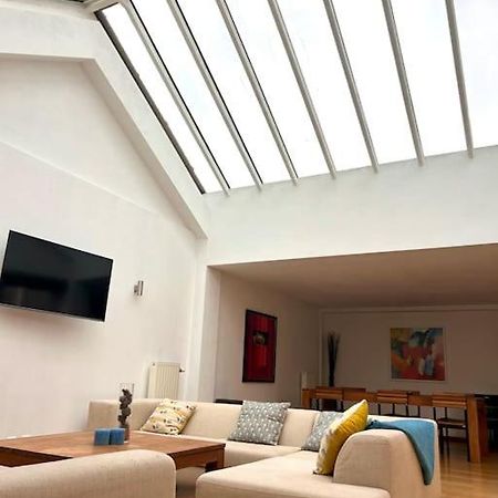 Down Town Spacious Duplex With Private Parking & Game Room Brüssel Exterior foto