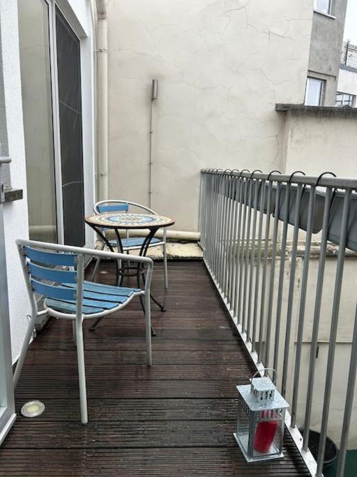 Down Town Spacious Duplex With Private Parking & Game Room Brüssel Exterior foto