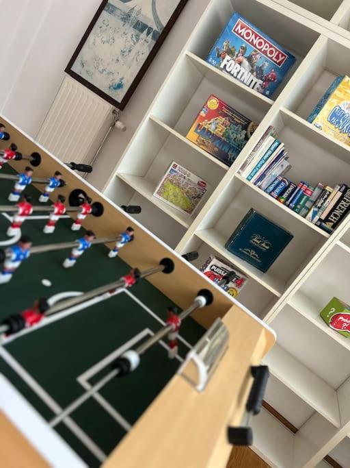 Down Town Spacious Duplex With Private Parking & Game Room Brüssel Exterior foto